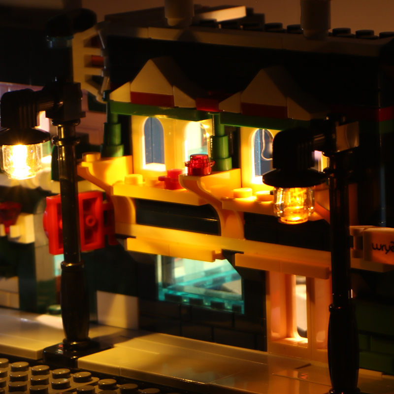 2세트 4 in 1 LED 조명 세트 빌딩 블록 시티  - Lego Set Creator 리뷰 및 가격